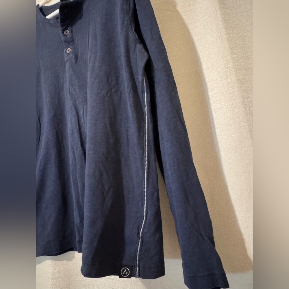 Men's Navy Long Sleeve Aether Shirt - Picture 6 of 6